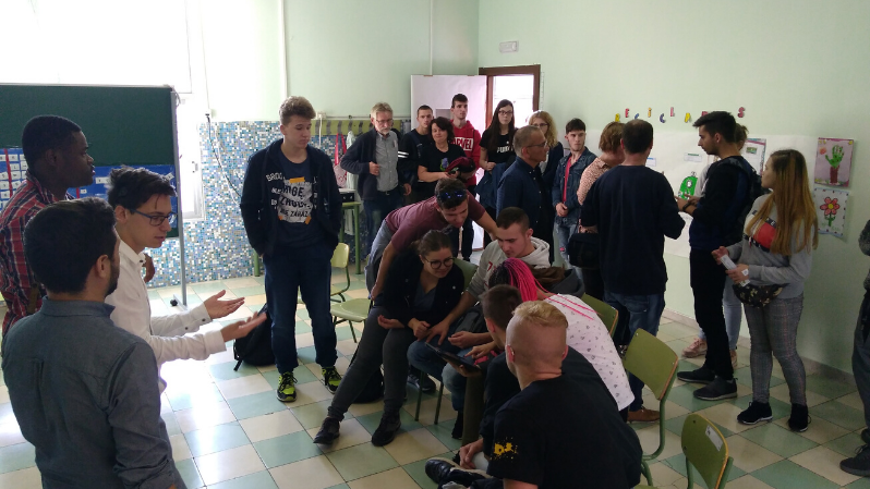 Visita de alumnos y alumnas polacas al colegio La Purísima